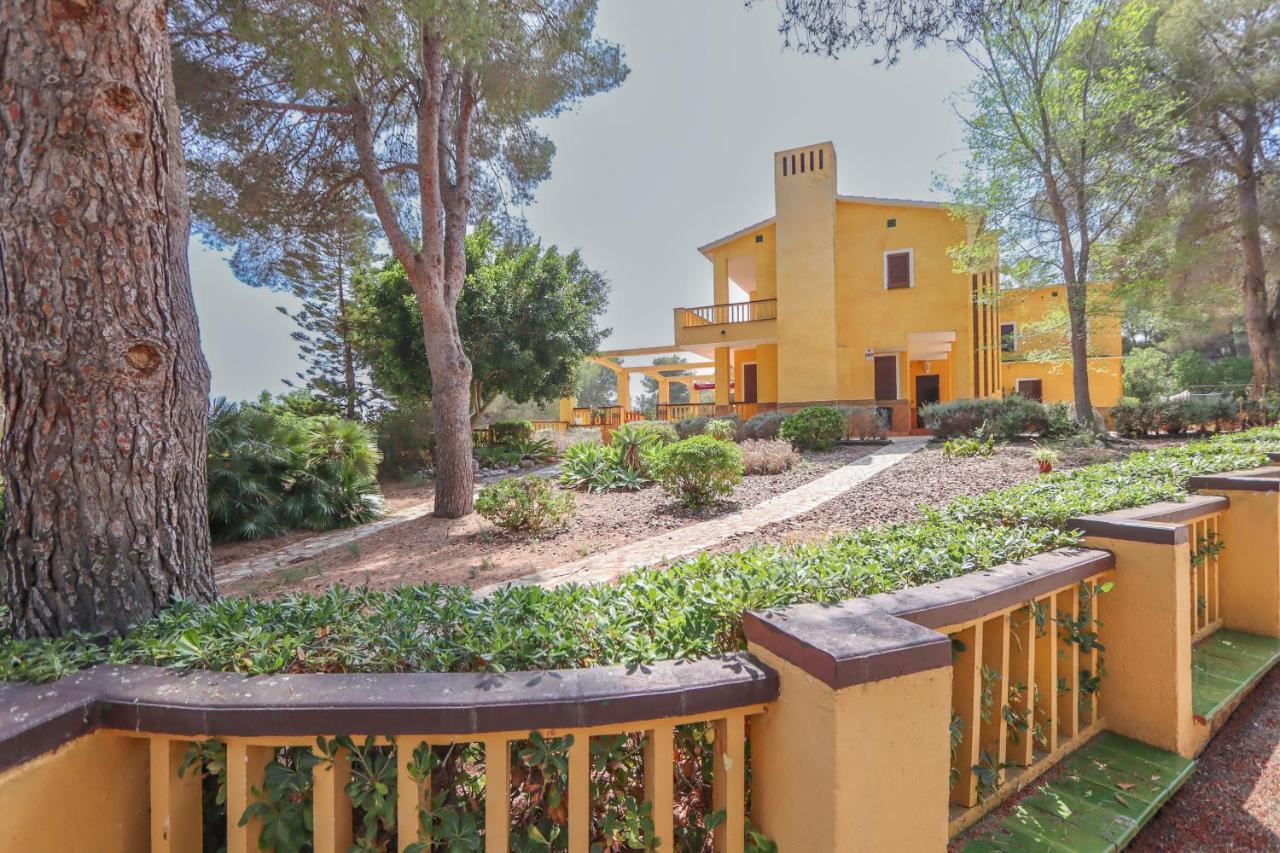 Villa Golf Sitges Vilanova i la Geltrú Exterior photo