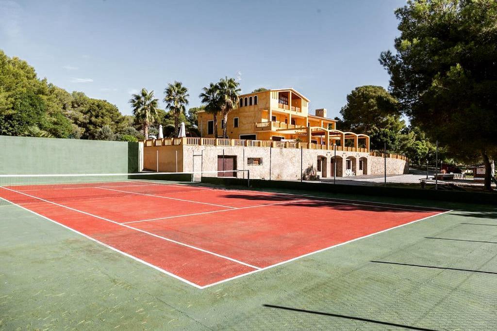 Villa Golf Sitges Vilanova i la Geltrú Exterior photo