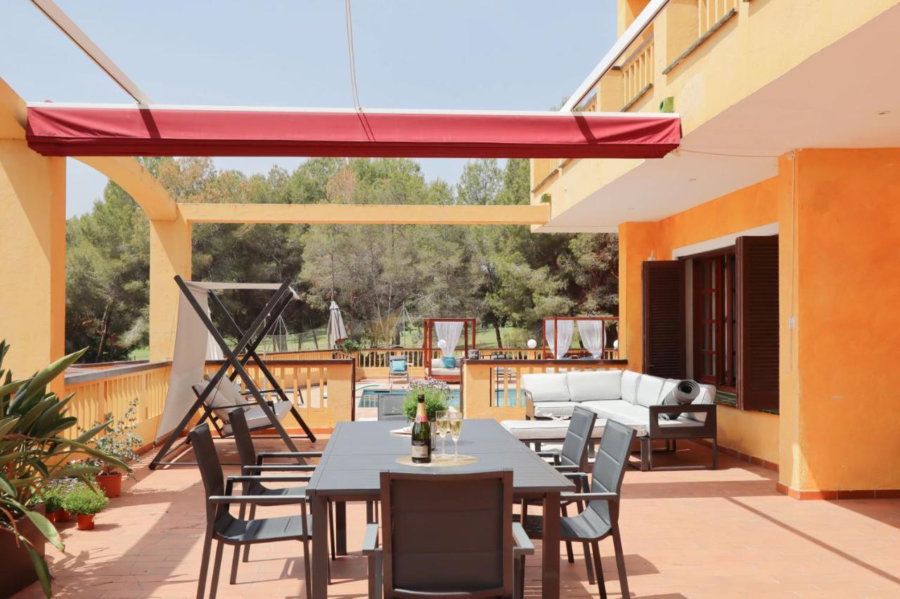 Villa Golf Sitges Vilanova i la Geltrú Exterior photo