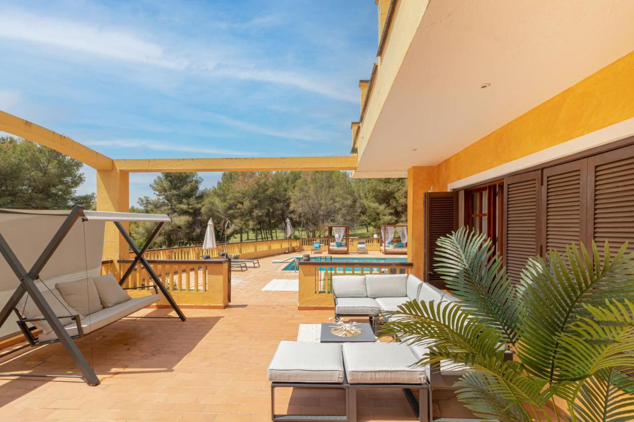 Villa Golf Sitges Vilanova i la Geltrú Exterior photo