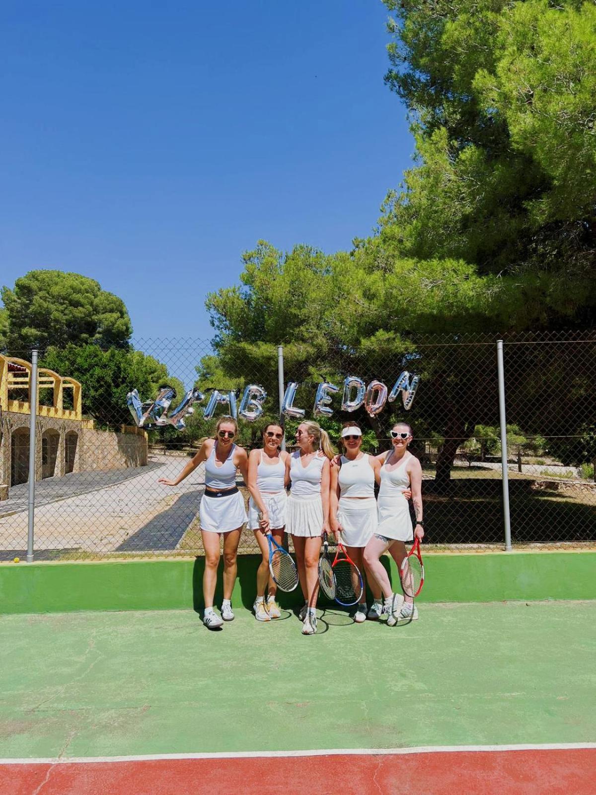 Villa Golf Sitges Vilanova i la Geltrú Exterior photo